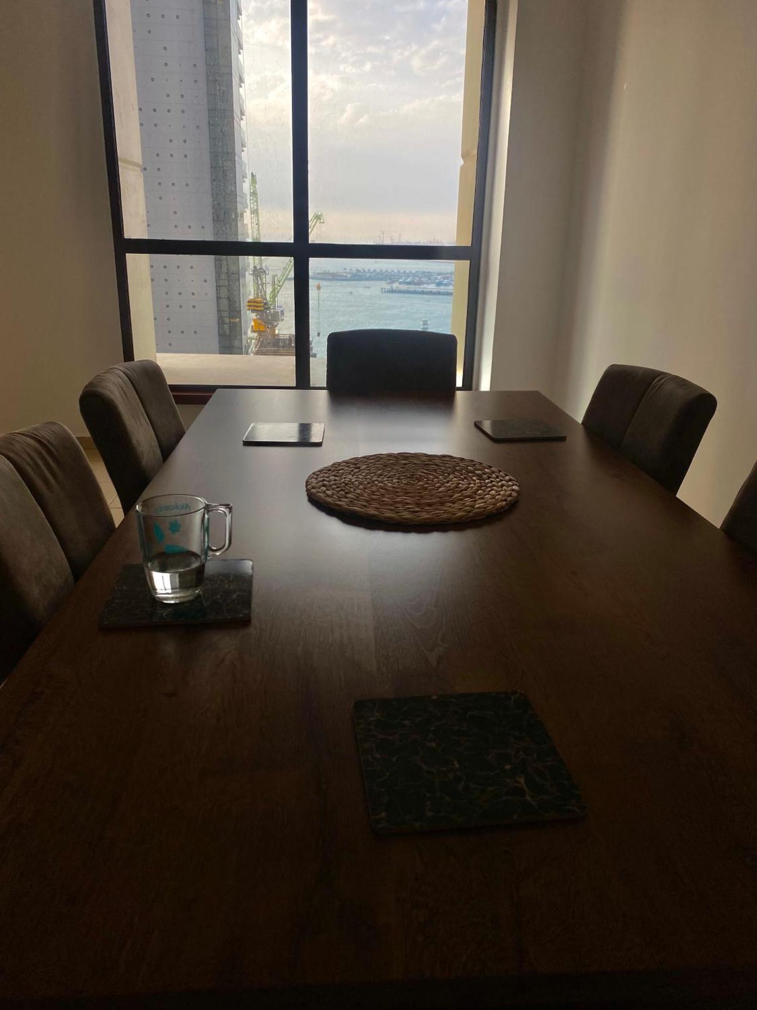 Seaview Beach Hostel Jbr - Walk To Beach - Gym - Pool - Metro Station Dubai Esterno foto