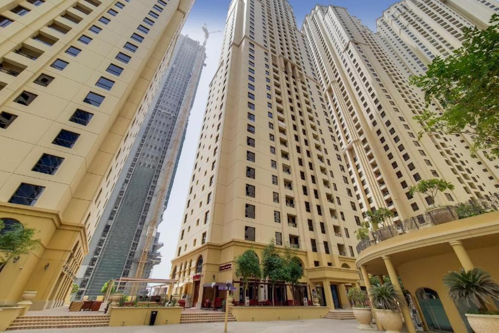 Seaview Beach Hostel Jbr - Walk To Beach - Gym - Pool - Metro Station Dubai Esterno foto