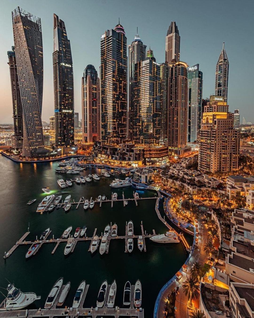 Seaview Beach Hostel Jbr - Walk To Beach - Gym - Pool - Metro Station Dubai Esterno foto