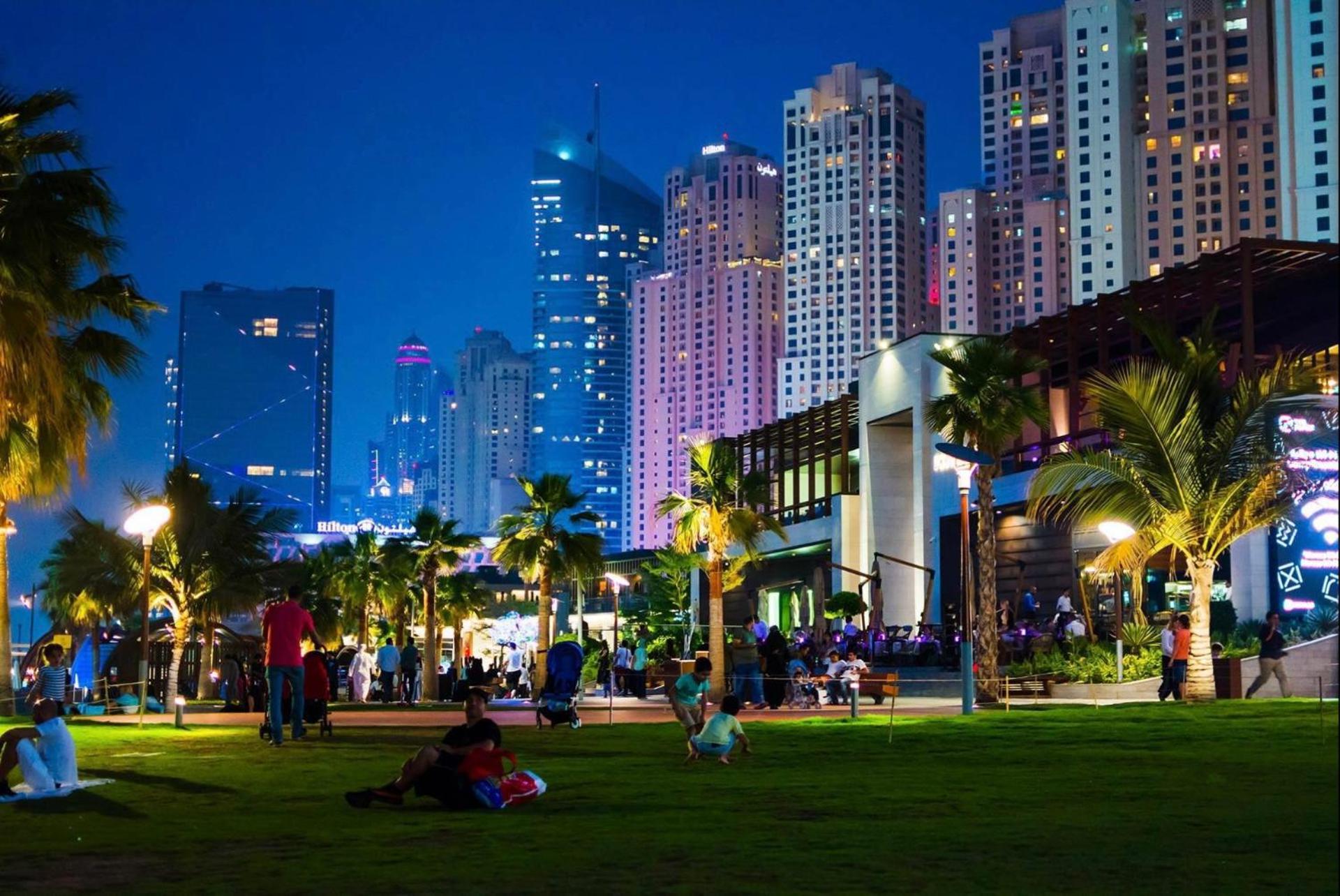 Seaview Beach Hostel Jbr - Walk To Beach - Gym - Pool - Metro Station Dubai Esterno foto