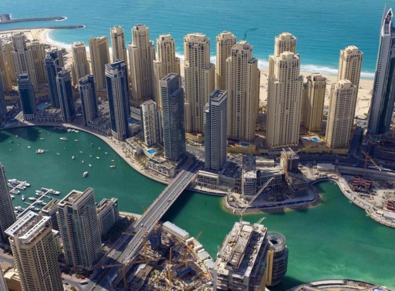 Seaview Beach Hostel Jbr - Walk To Beach - Gym - Pool - Metro Station Dubai Esterno foto